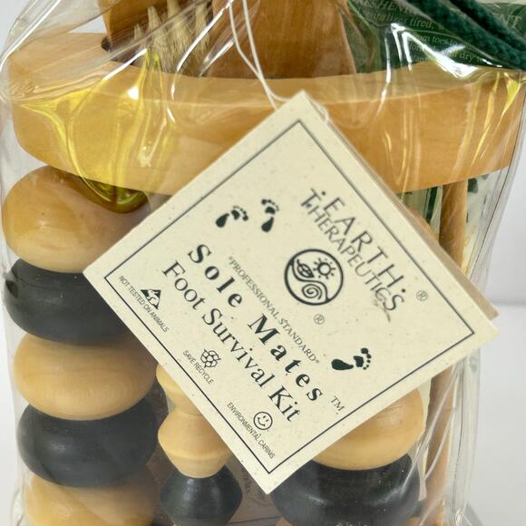 Earth Therapeutics Sole Mates Tea Tree Oil Foot Survival Kit Spa Gift Set NEW - Picture 2 of 6